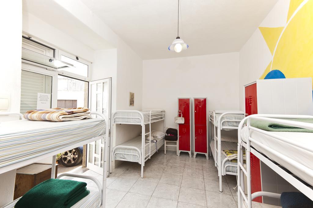Ring Hostel Forio  Номер фото