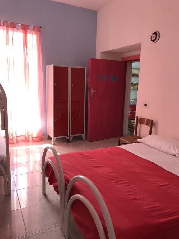 Ring Hostel Forio  Екстер'єр фото