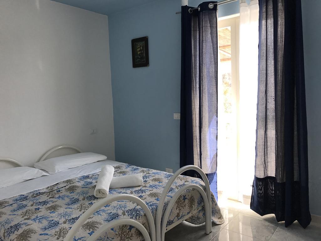 Ring Hostel Forio  Екстер'єр фото