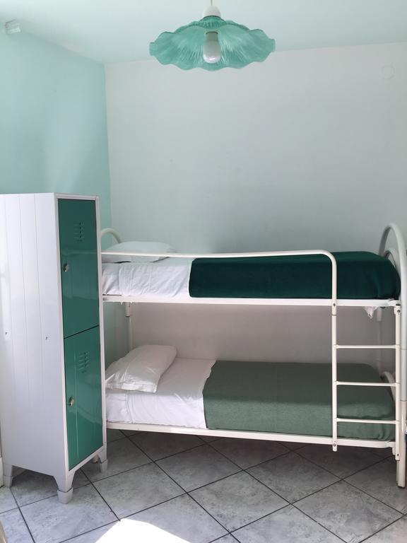 Ring Hostel Forio  Екстер'єр фото