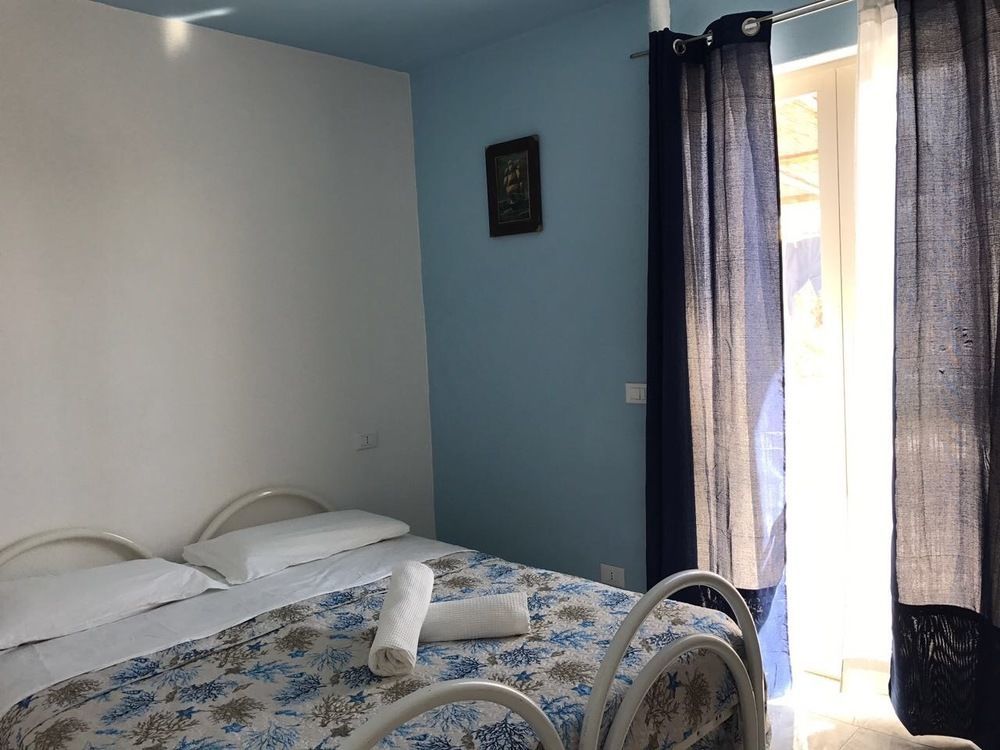 Ring Hostel Forio  Екстер'єр фото
